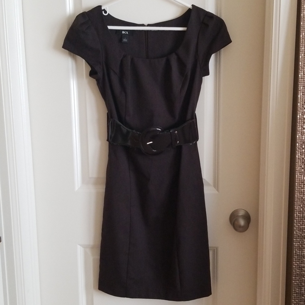 Dress structured fitted sheath brown